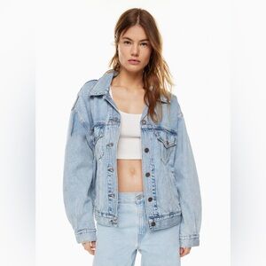 Levi’s 90’s Trucker Jacket in Light the Way